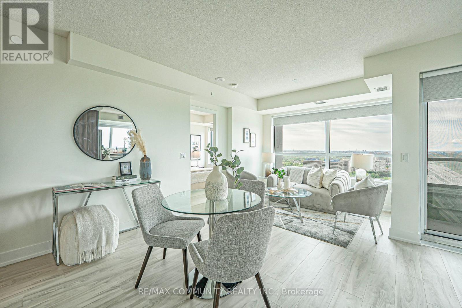 2606 - 10 Eva Road, Toronto, Ontario  M9C 0B3 - Photo 8 - W12658854