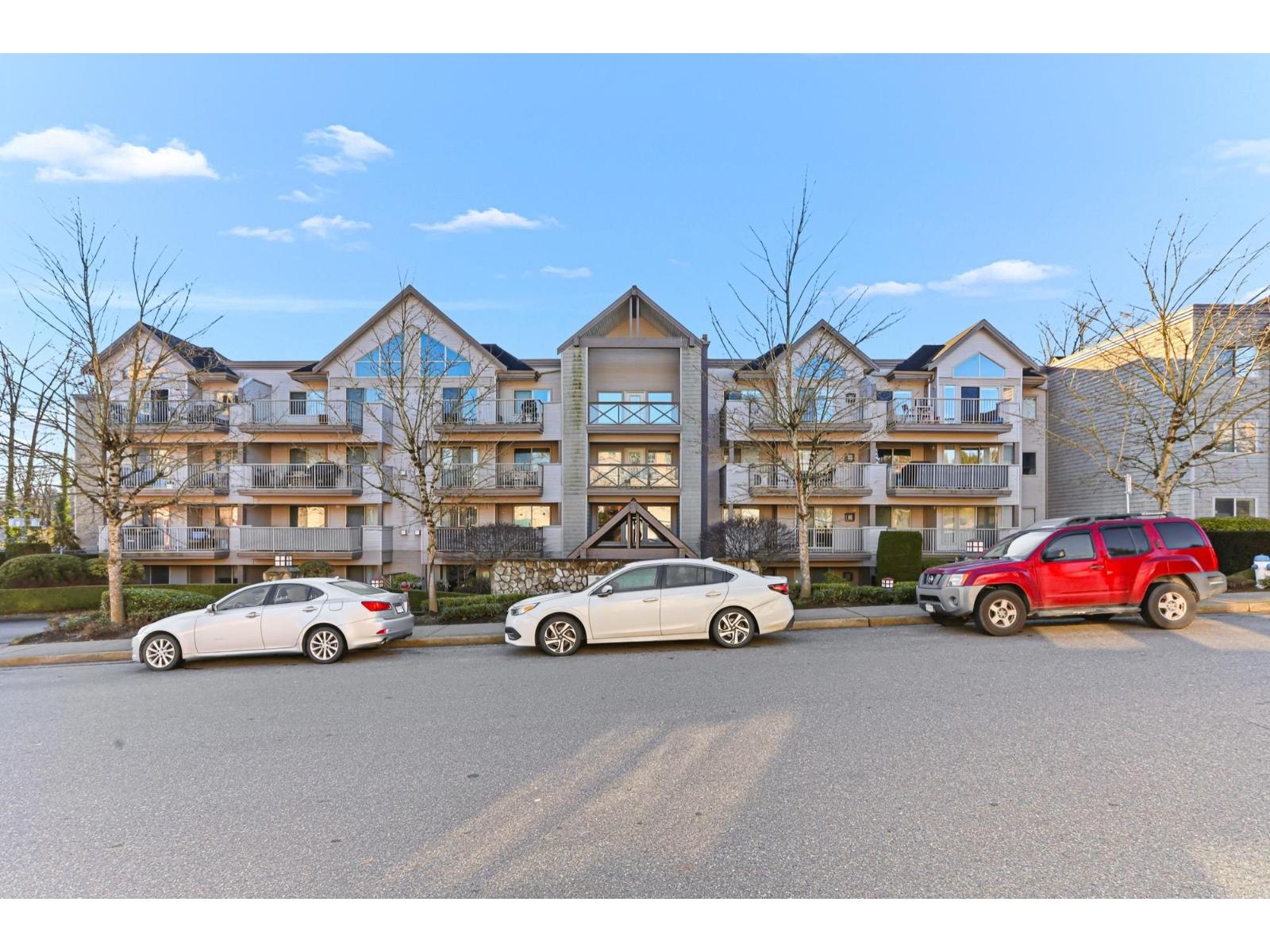 403 33478 Roberts Avenue, Abbotsford, British Columbia  V2S 8E1 - Photo 1 - R3081161