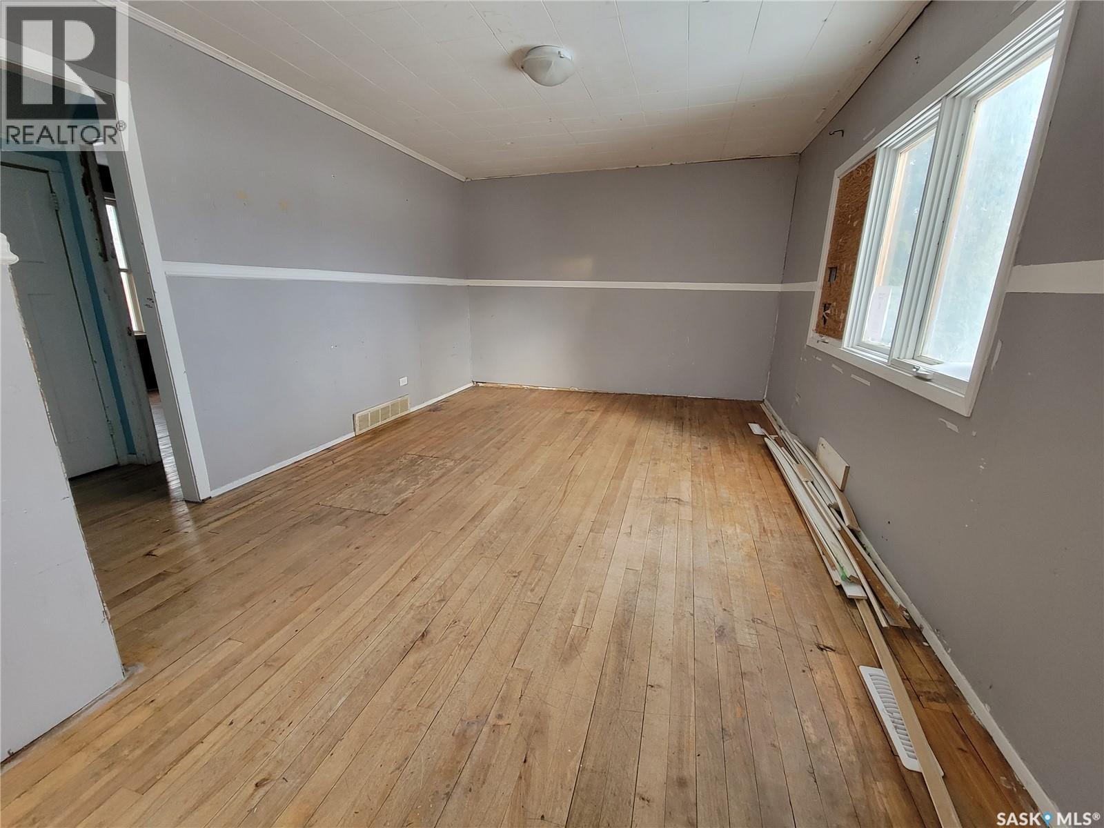 861 107th Street, North Battleford, Saskatchewan S9A 1Y6 - Photo 3 - SK027095