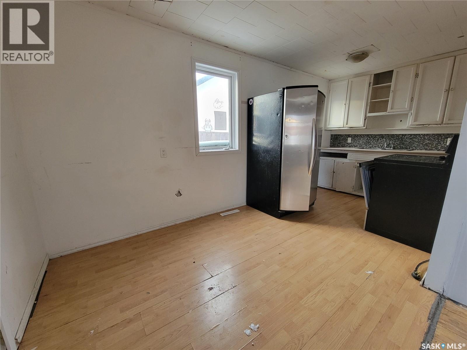 861 107th Street, North Battleford, Saskatchewan S9A 1Y6 - Photo 5 - SK027095