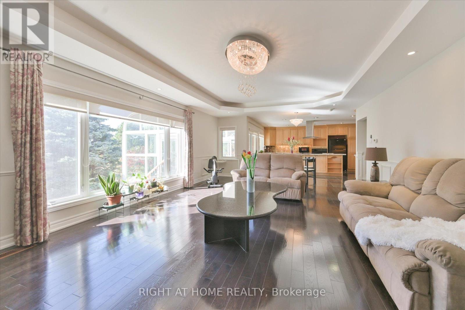 18 Mccowan Lane, Whitchurch-Stouffville, Ontario  L4A 4C1 - Photo 17 - N12710016