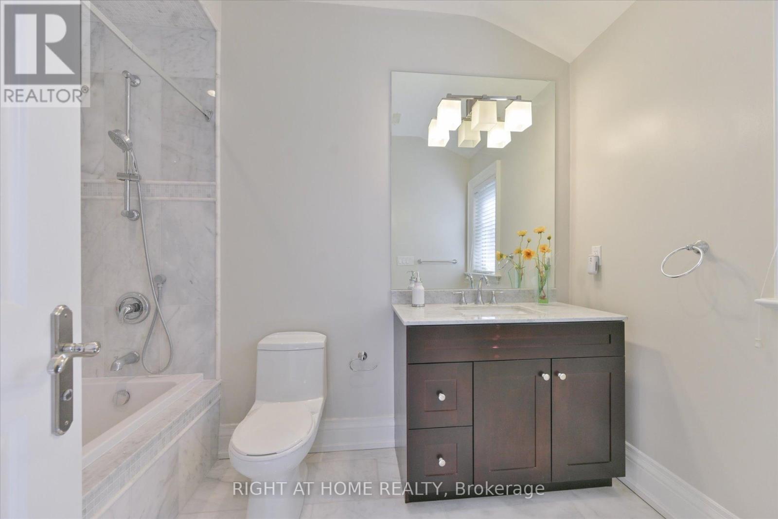 18 Mccowan Lane, Whitchurch-Stouffville, Ontario  L4A 4C1 - Photo 31 - N12710016