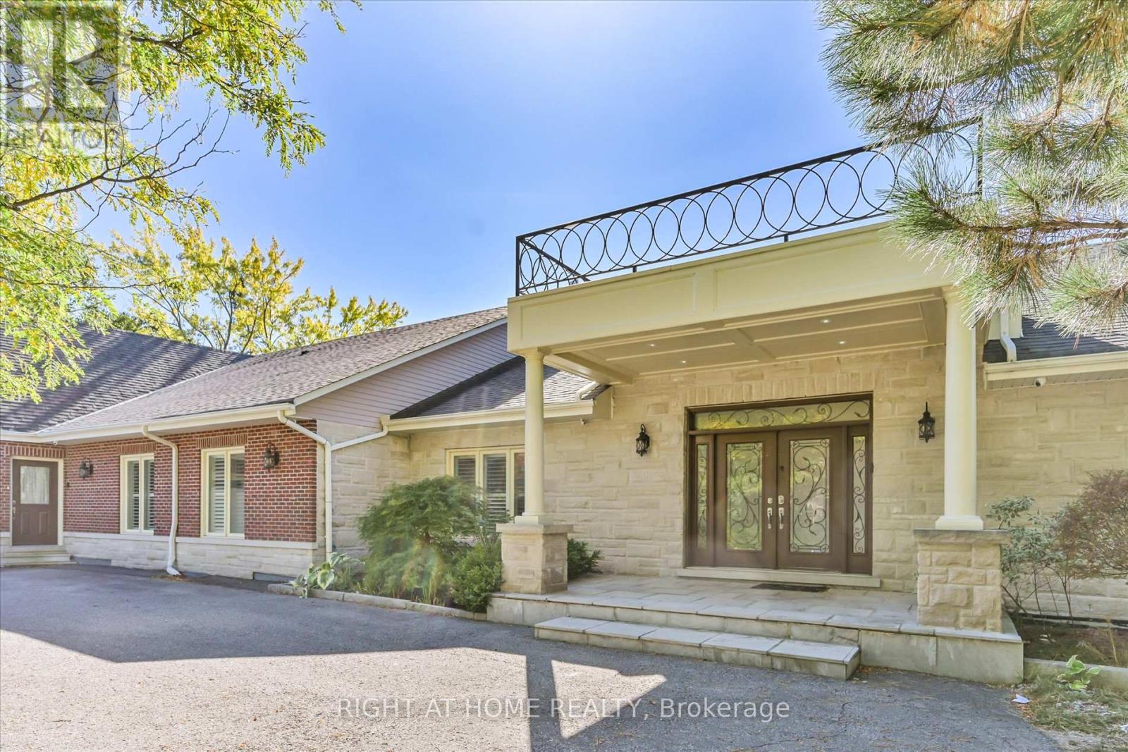 18 Mccowan Lane, Whitchurch-Stouffville, Ontario  L4A 4C1 - Photo 3 - N12710016