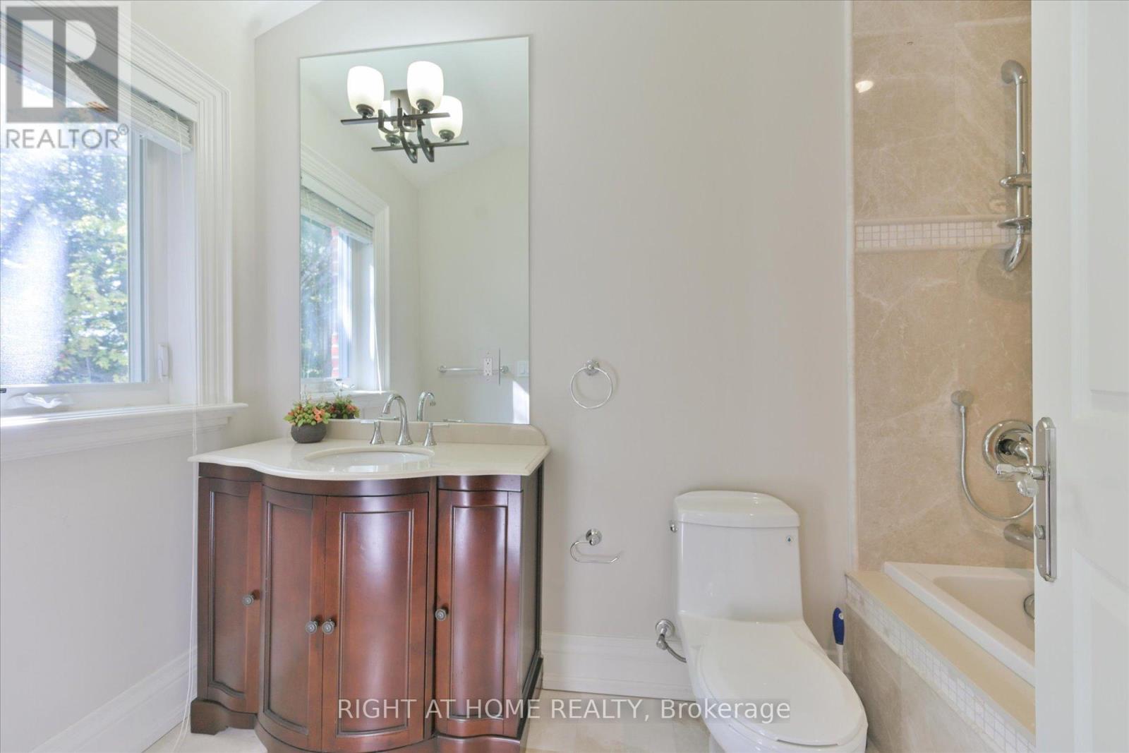 18 Mccowan Lane, Whitchurch-Stouffville, Ontario  L4A 4C1 - Photo 33 - N12710016