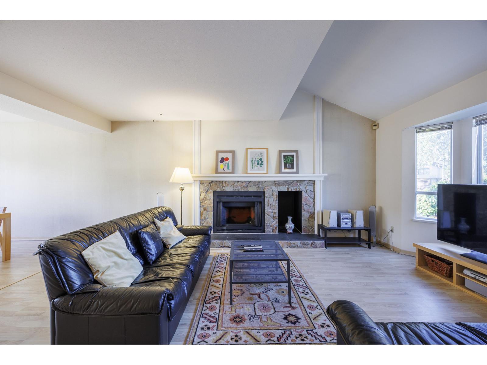 15114 98 Avenue, Surrey, British Columbia  V3R 8T2 - Photo 4 - R3081061