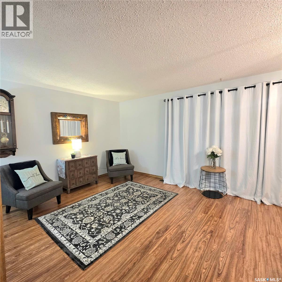 1596 Mcintosh Drive, Prince Albert, Saskatchewan  S6V 7B8 - Photo 3 - SK020727