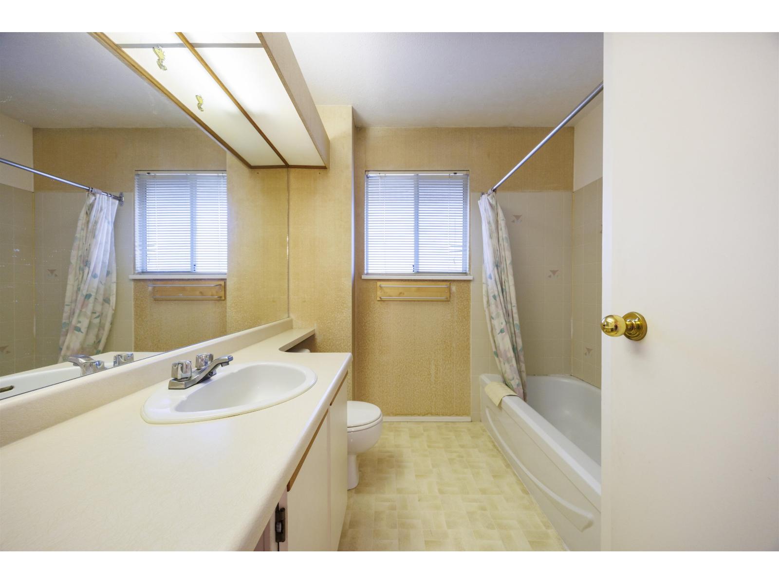 15114 98 Avenue, Surrey, British Columbia  V3R 8T2 - Photo 10 - R3081061