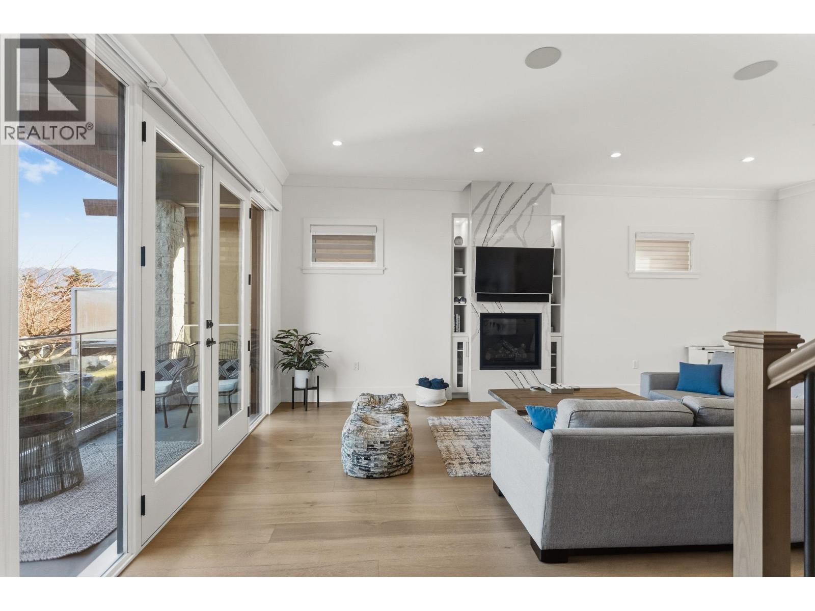 4326 Cambridge Street, Burnaby, British Columbia  V5C 1H4 - Photo 8 - R3081154