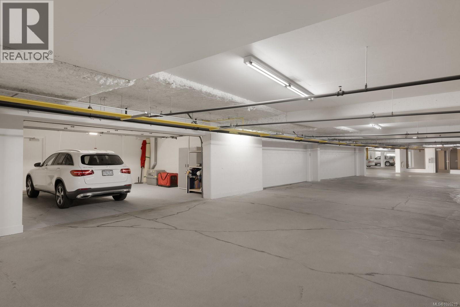 5322 Sayward Hill Cres, Saanich, British Columbia  V8Y 3H8 - Photo 35 - 1020219