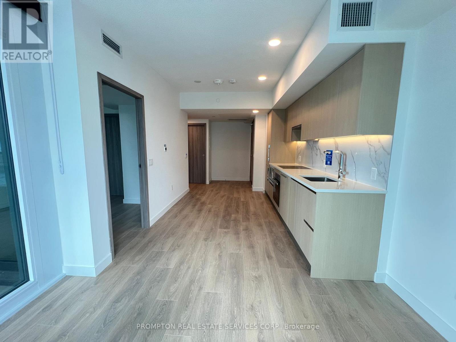 605 - 1 Concord Cityplace Way, Toronto, Ontario  M5V 0X3 - Photo 7 - C12711842