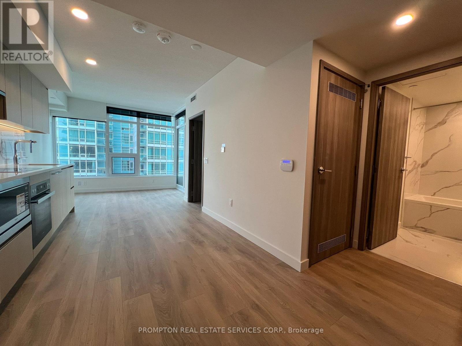 605 - 1 Concord Cityplace Way, Toronto, Ontario  M5V 0X3 - Photo 9 - C12711842