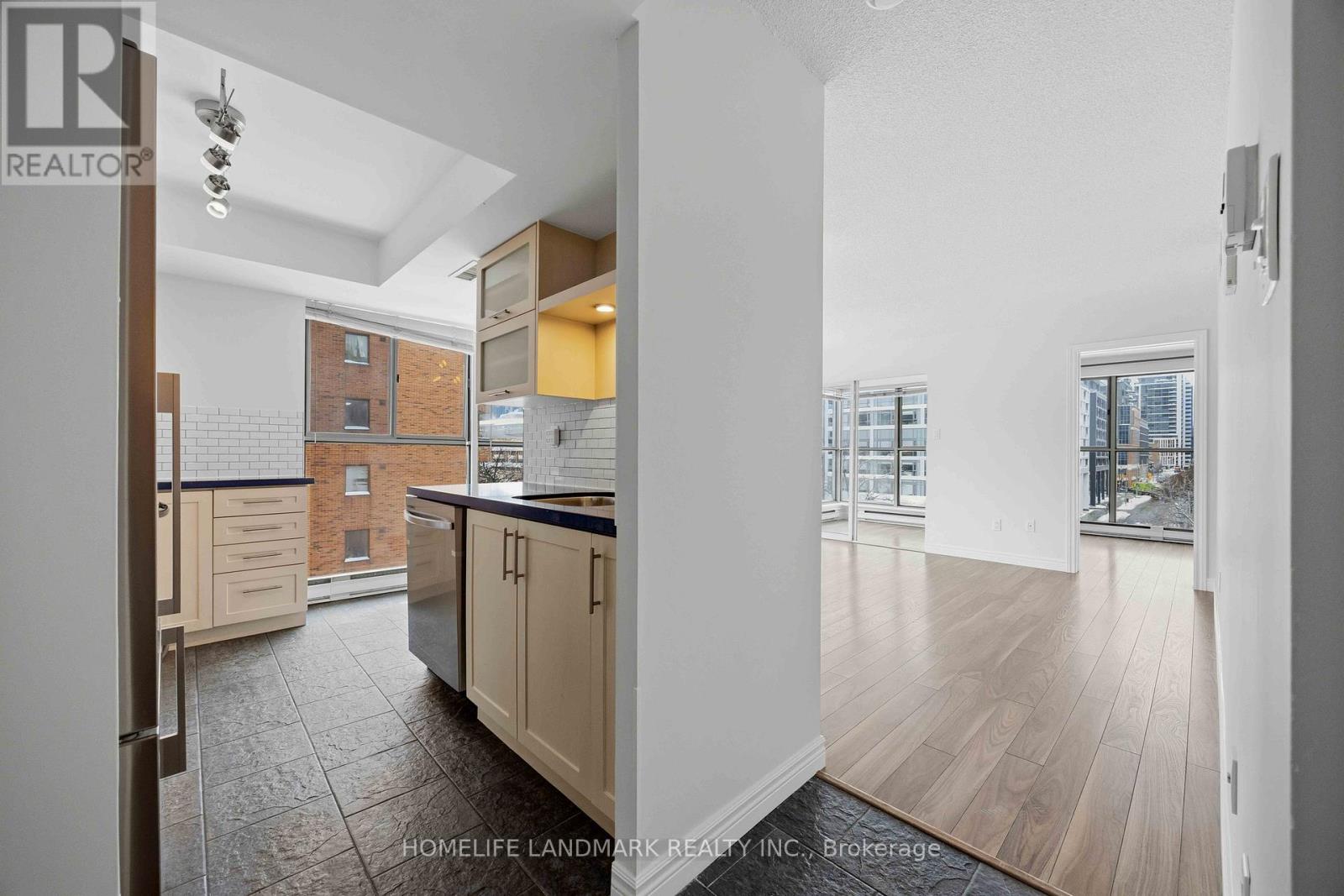 601 - 65 Scadding Avenue, Toronto, Ontario  M5A 4L1 - Photo 2 - C12711848