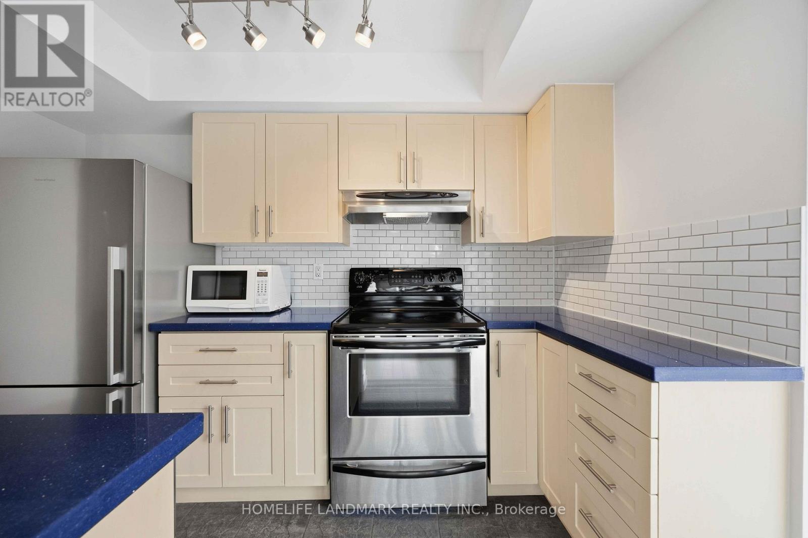 601 - 65 Scadding Avenue, Toronto, Ontario  M5A 4L1 - Photo 5 - C12711848