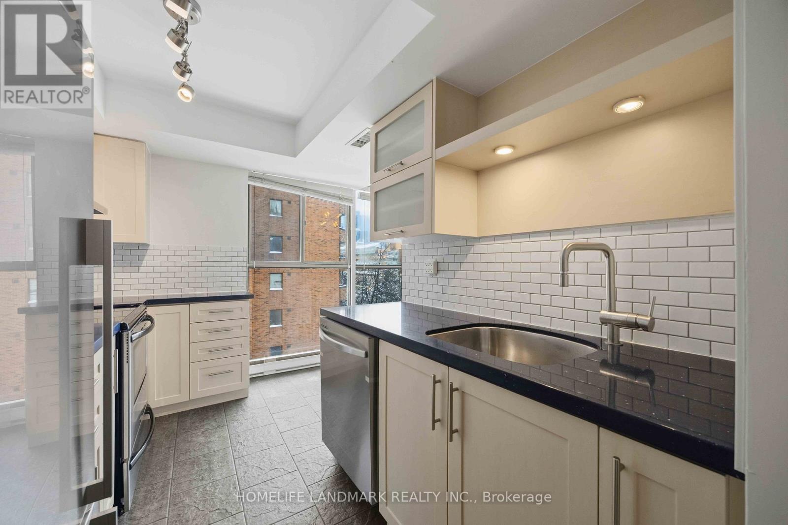 601 - 65 Scadding Avenue, Toronto, Ontario  M5A 4L1 - Photo 6 - C12711848