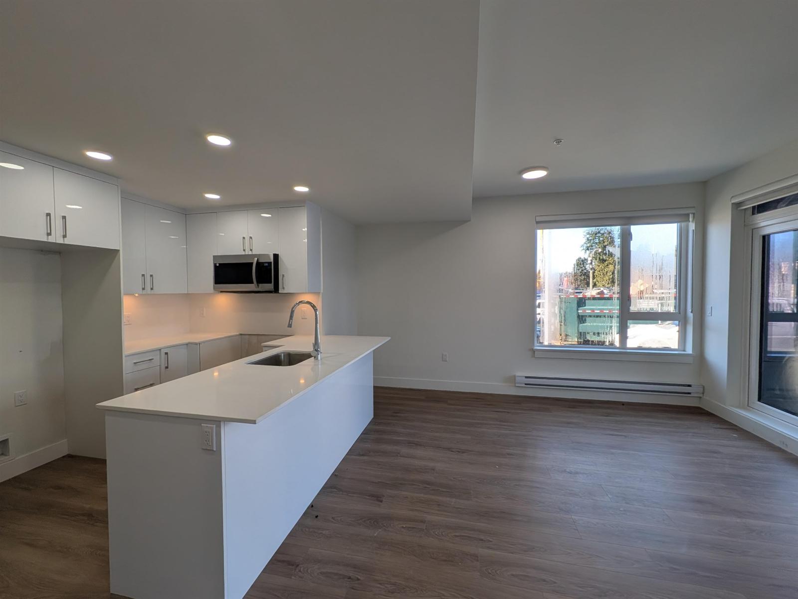 110 15739 Fraser Highway, Surrey, British Columbia  V4N 1G9 - Photo 3 - R3077211