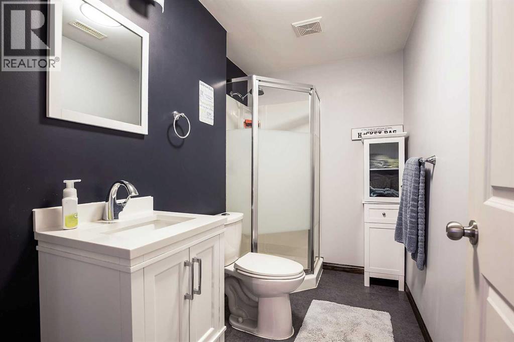 382 Sterling Crescent Se, Medicine Hat, Alberta  T1B 0G2 - Photo 38 - A2274175