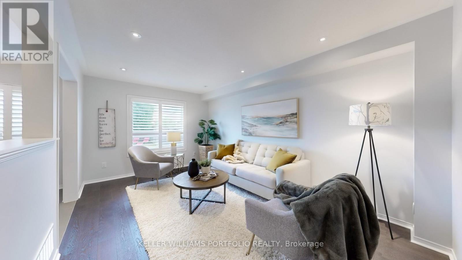 773 Miller Park Avenue, Bradford West Gwillimbury, Ontario  L3Z 0L8 - Photo 4 - N12711810