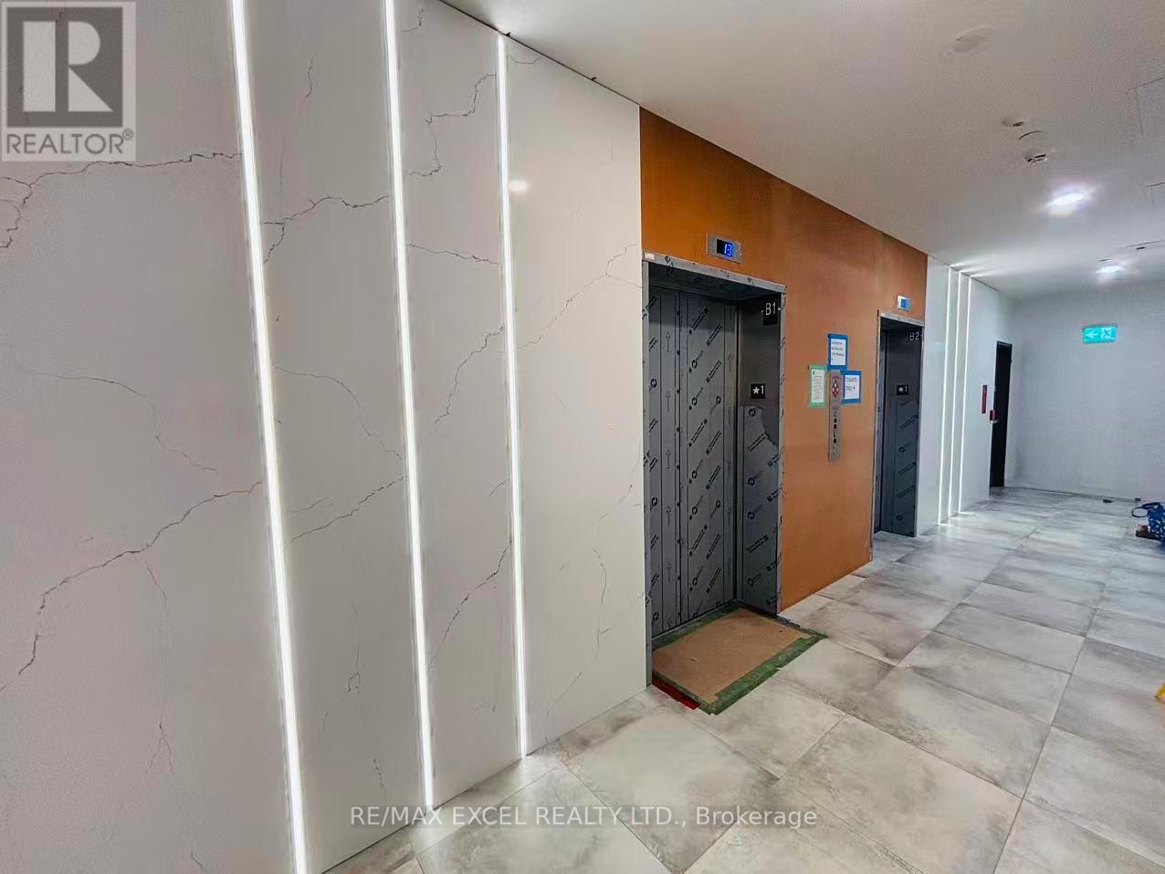 B 709 - 715 Davis Drive, Newmarket, Ontario  L3Y 0J2 - Photo 5 - N12711828