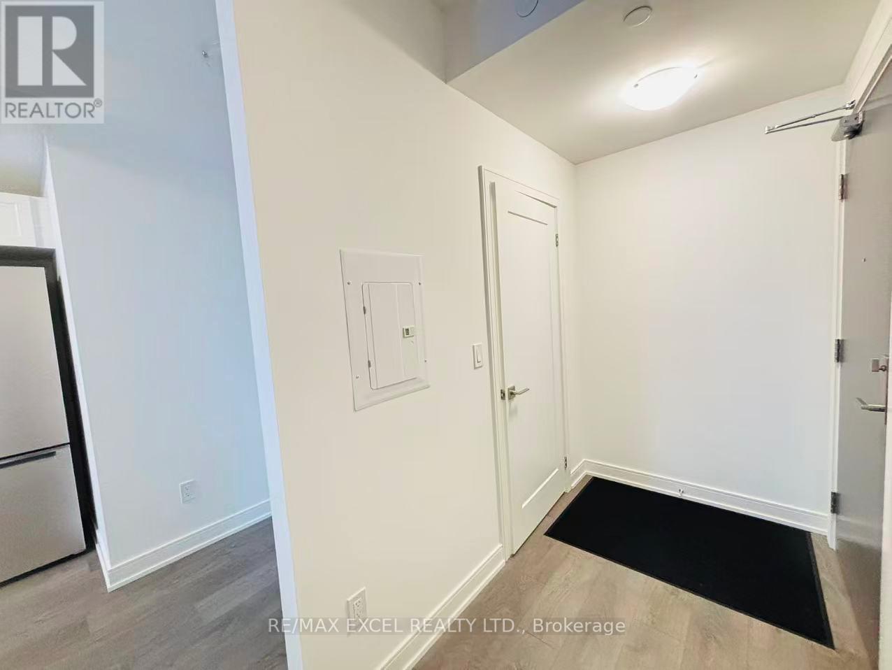 B 709 - 715 Davis Drive, Newmarket, Ontario  L3Y 0J2 - Photo 8 - N12711828