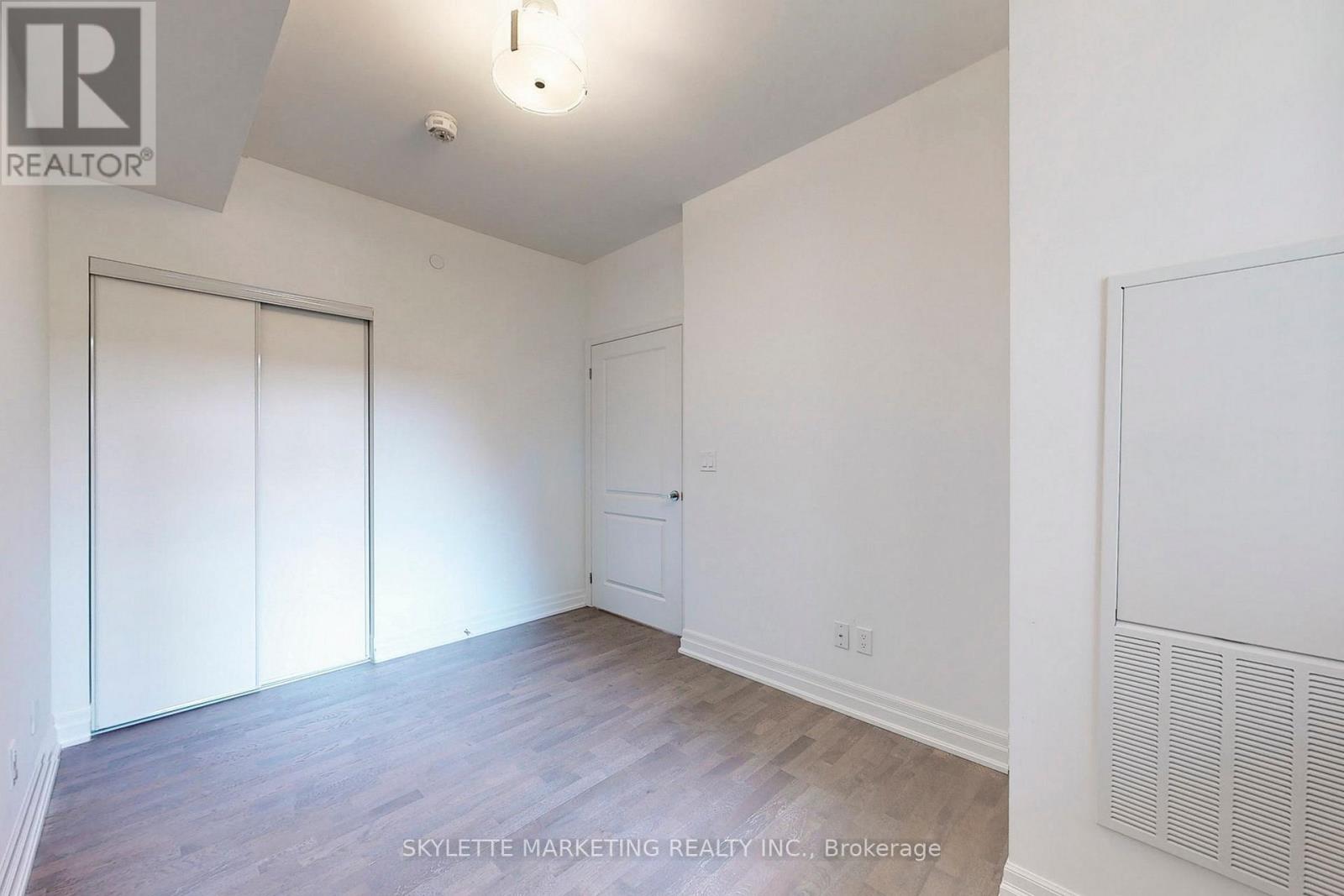 529a - 10 Rouge Valley Drive W, Markham, Ontario  L6G 0G9 - Photo 17 - N12711844