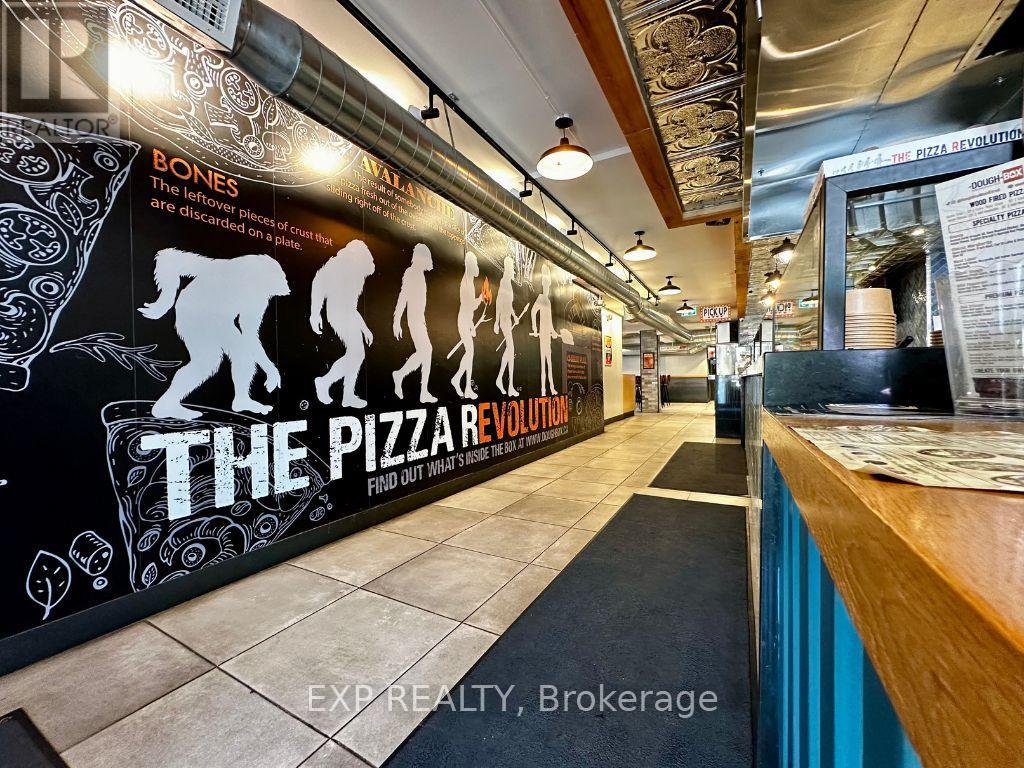 162 Lakeshore Road E, Oakville, Ontario  L6J 1H6 - Photo 10 - W12711840