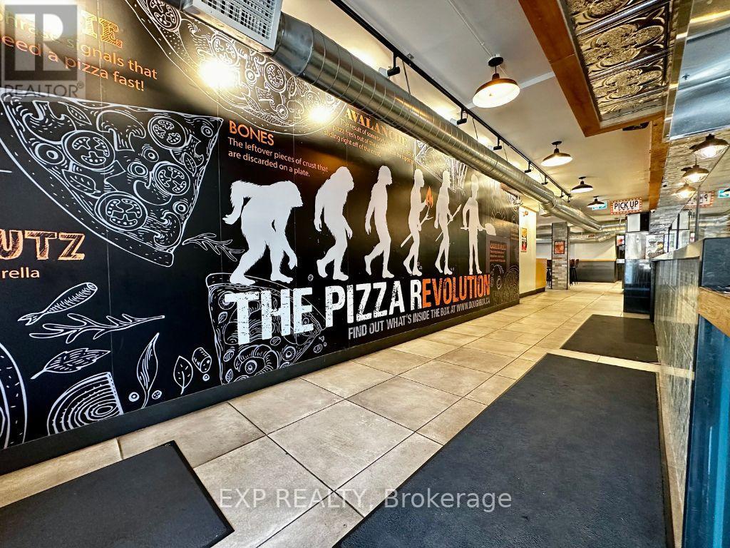 162 Lakeshore Road E, Oakville, Ontario  L6J 1H6 - Photo 11 - W12711840