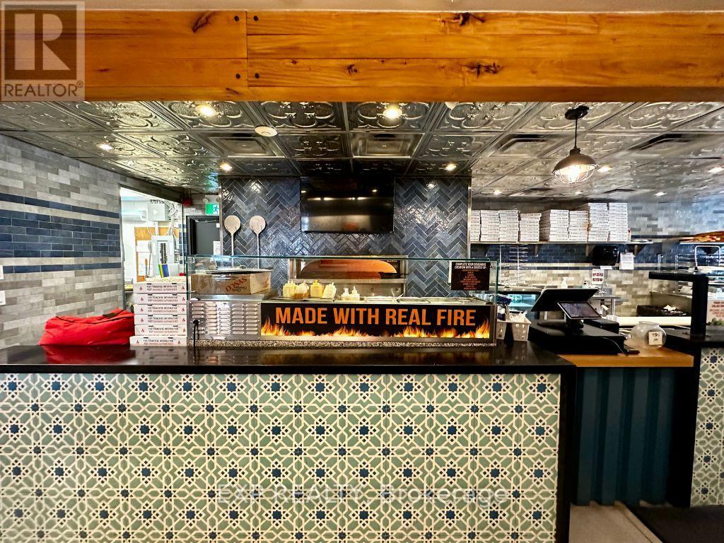 162 Lakeshore Road E, Oakville, Ontario  L6J 1H6 - Photo 14 - W12711840