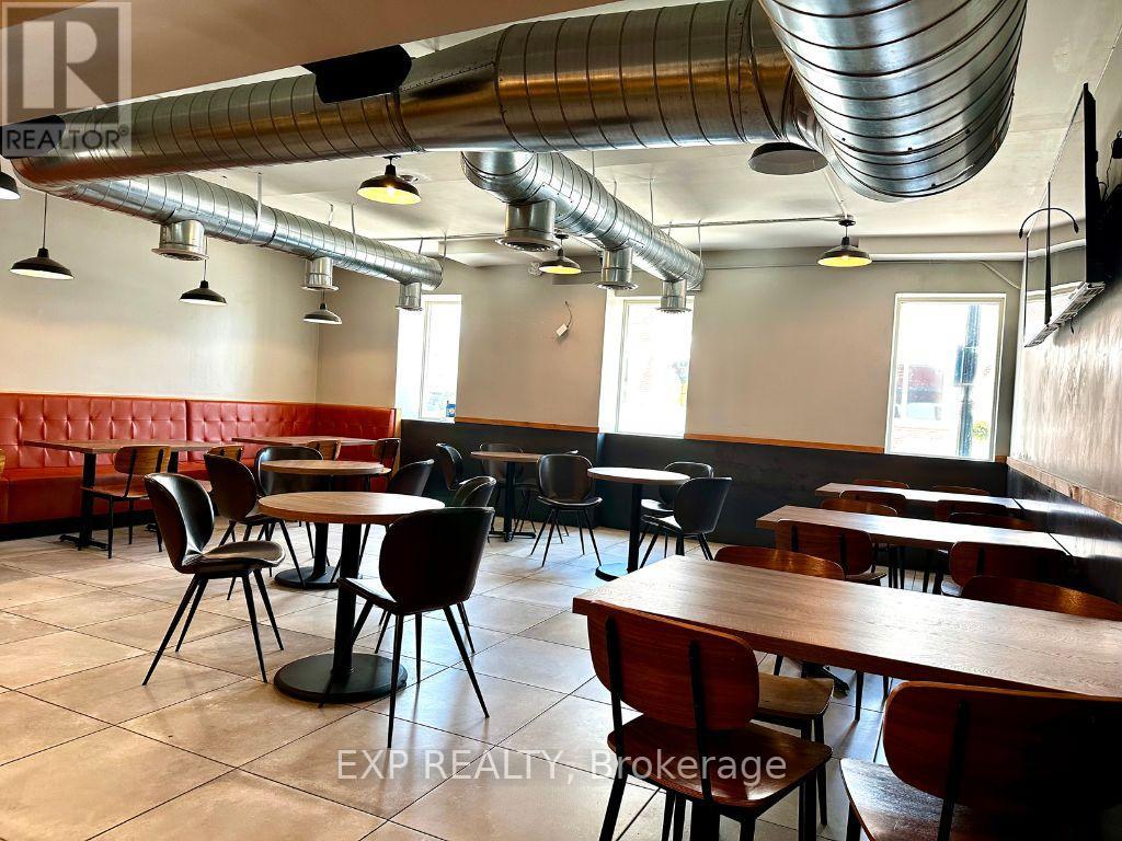 162 Lakeshore Road E, Oakville, Ontario  L6J 1H6 - Photo 19 - W12711840