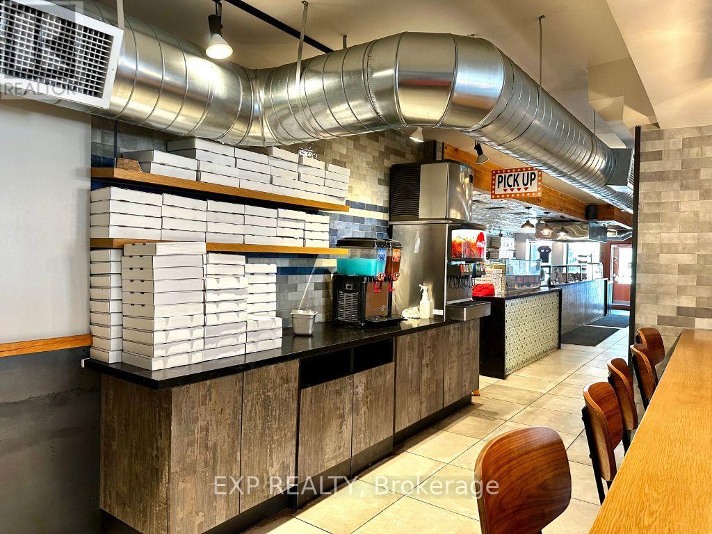 162 Lakeshore Road E, Oakville, Ontario  L6J 1H6 - Photo 20 - W12711840