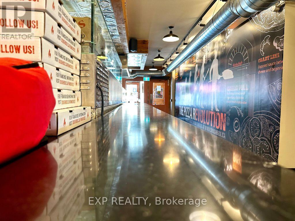 162 Lakeshore Road E, Oakville, Ontario  L6J 1H6 - Photo 22 - W12711840