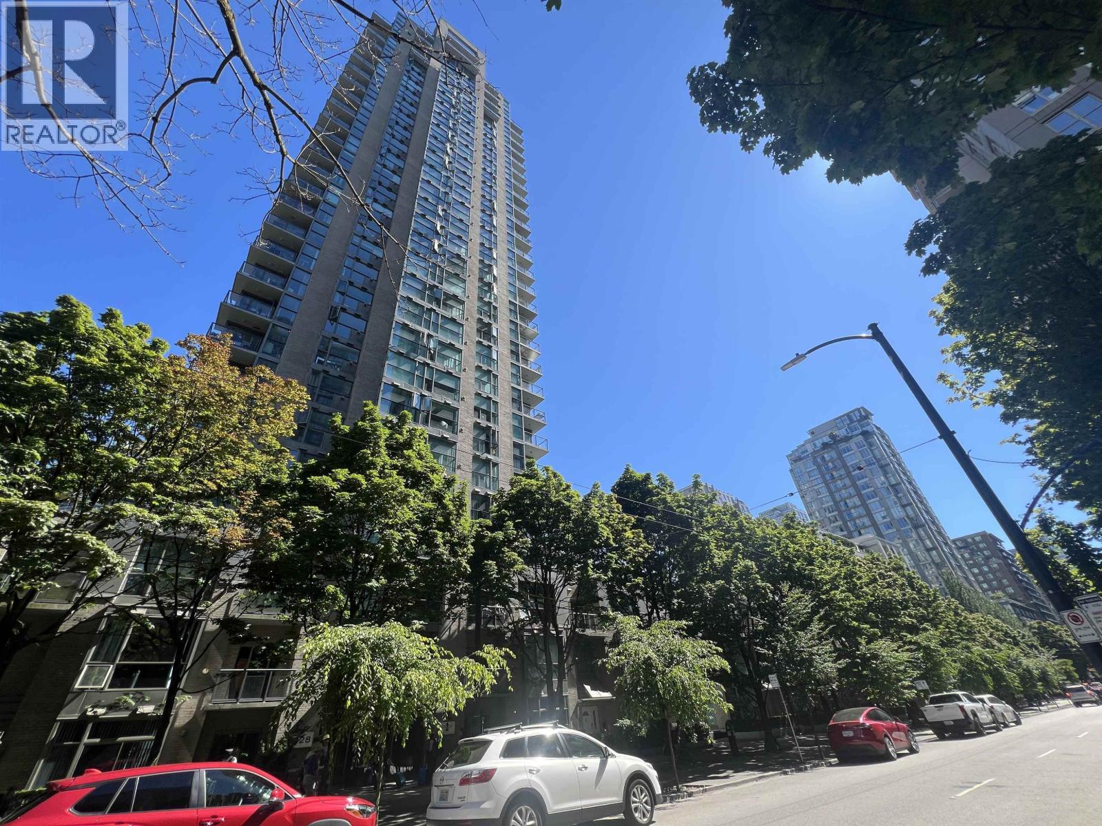 Listing Picture 12 of 16 : 1203 928 RICHARDS STREET, Vancouver / 溫哥華 - 魯藝地產 Yvonne Lu Group - MLS Medallion Club Member