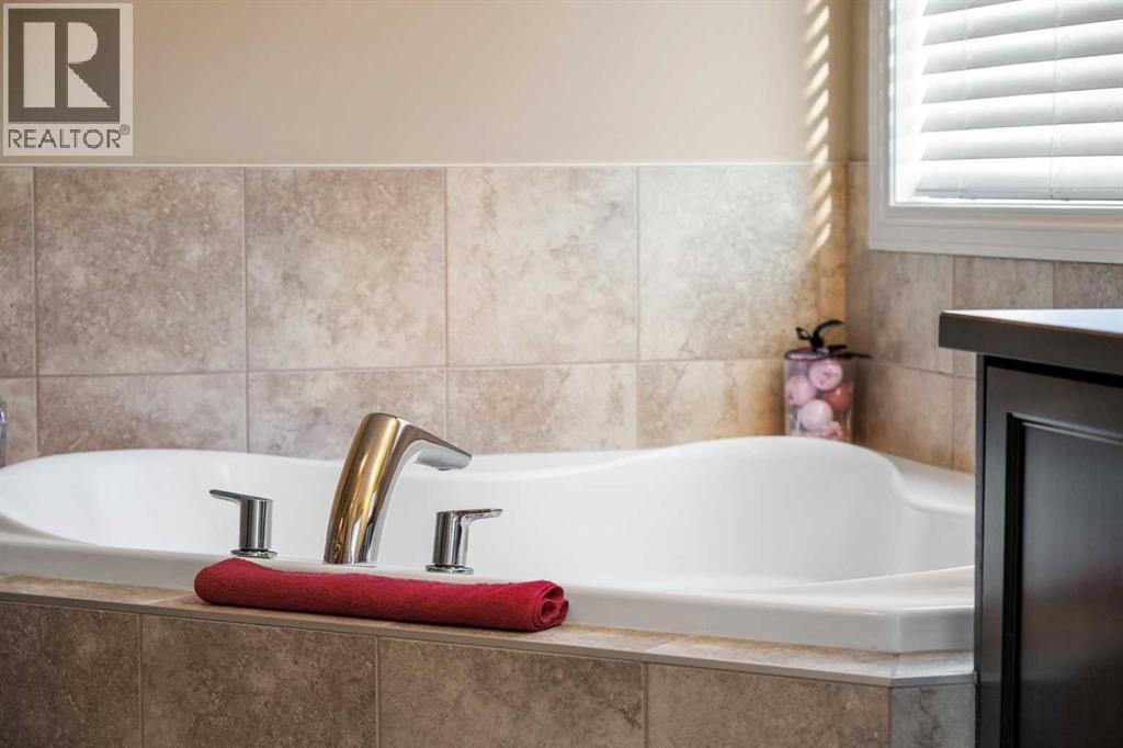 48 Evanswood Circle Nw, Calgary, Alberta  T3P 0K1 - Photo 23 - A2277060