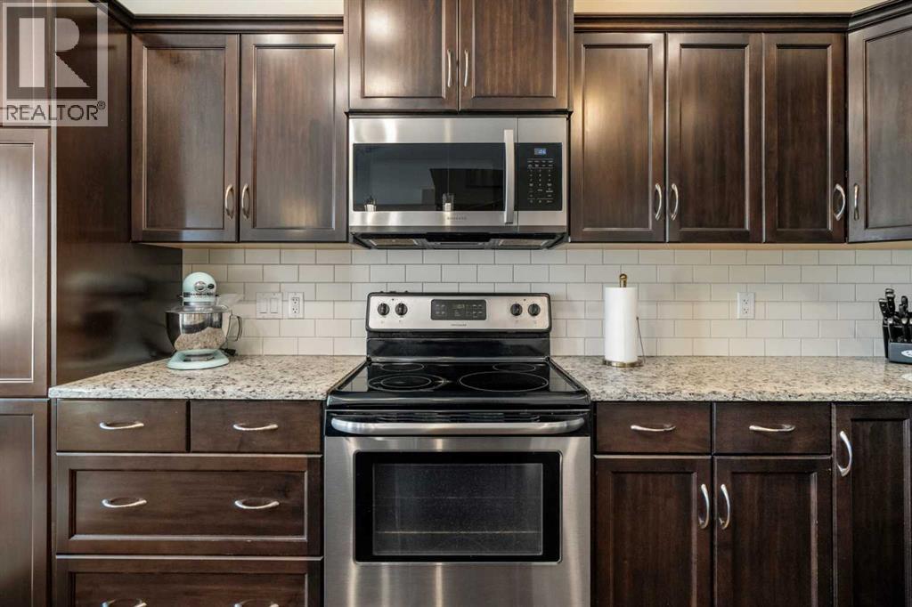 48 Evanswood Circle Nw, Calgary, Alberta  T3P 0K1 - Photo 13 - A2277060