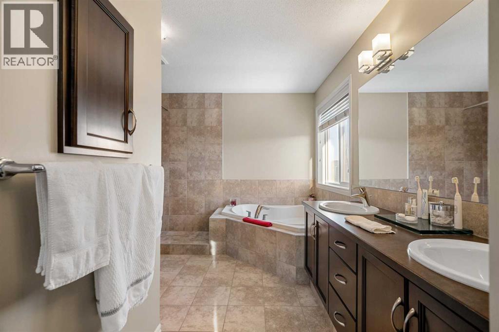 48 Evanswood Circle Nw, Calgary, Alberta  T3P 0K1 - Photo 20 - A2277060