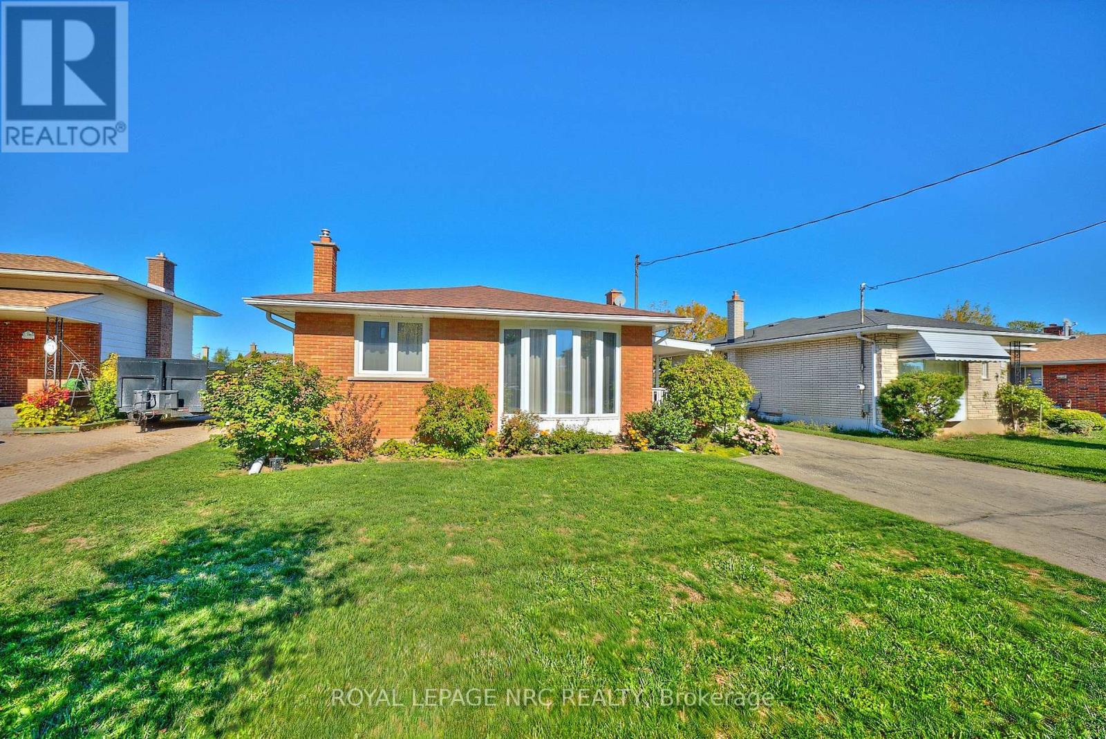 73 Roehampton Avenue, St. Catharines, Ontario  L2M 6B7 - Photo 3 - X12469466