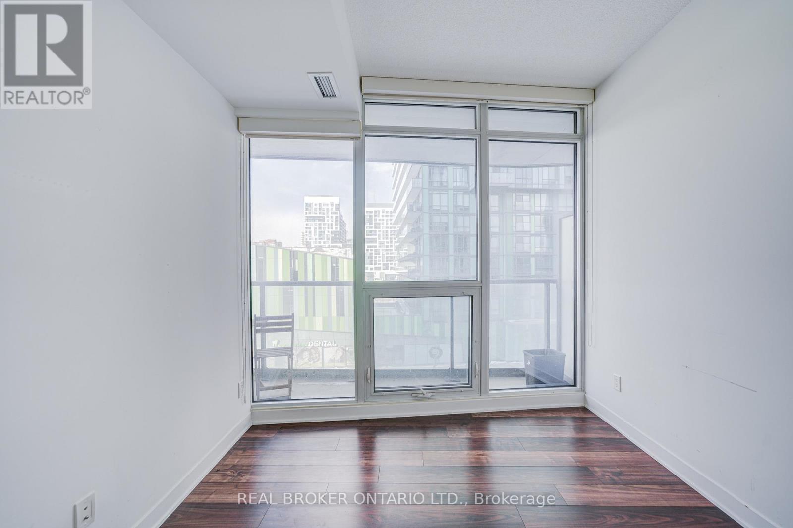 512 - 90 Queens Wharf Road, Toronto, Ontario  M5V 0E6 - Photo 20 - C12707880