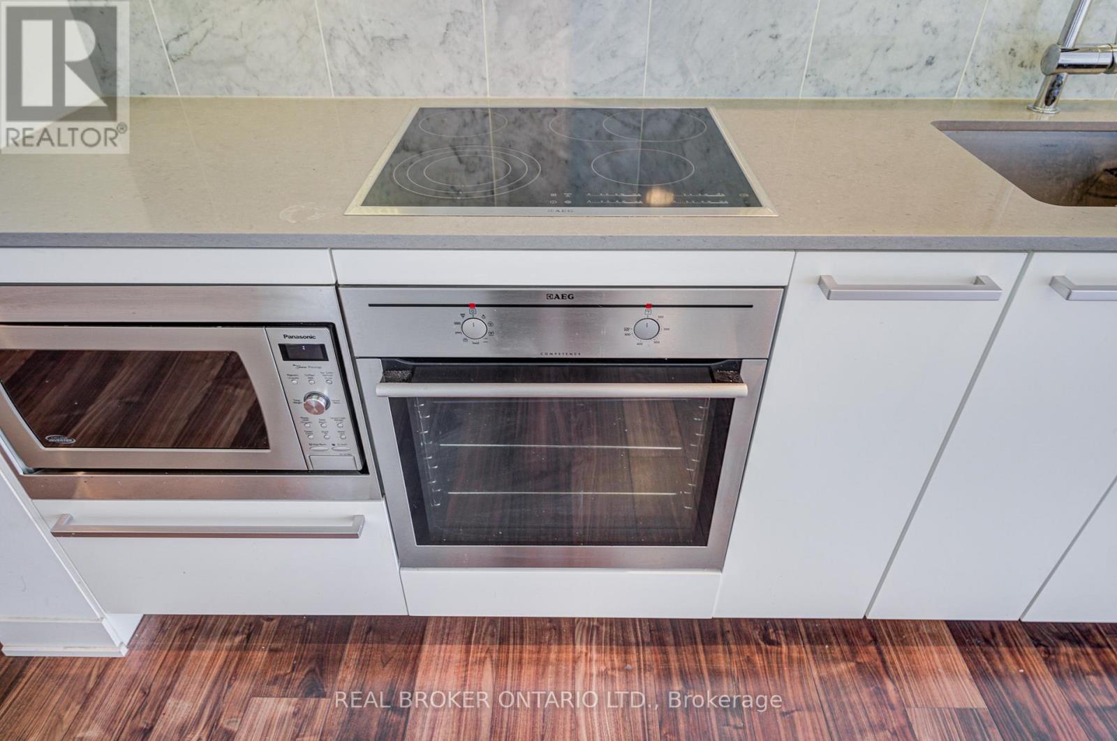 512 - 90 Queens Wharf Road, Toronto, Ontario  M5V 0E6 - Photo 13 - C12707880