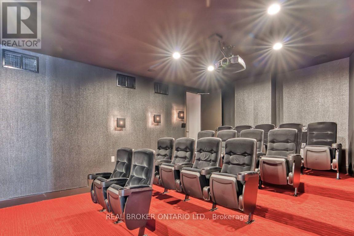 512 - 90 Queens Wharf Road, Toronto, Ontario  M5V 0E6 - Photo 36 - C12707880