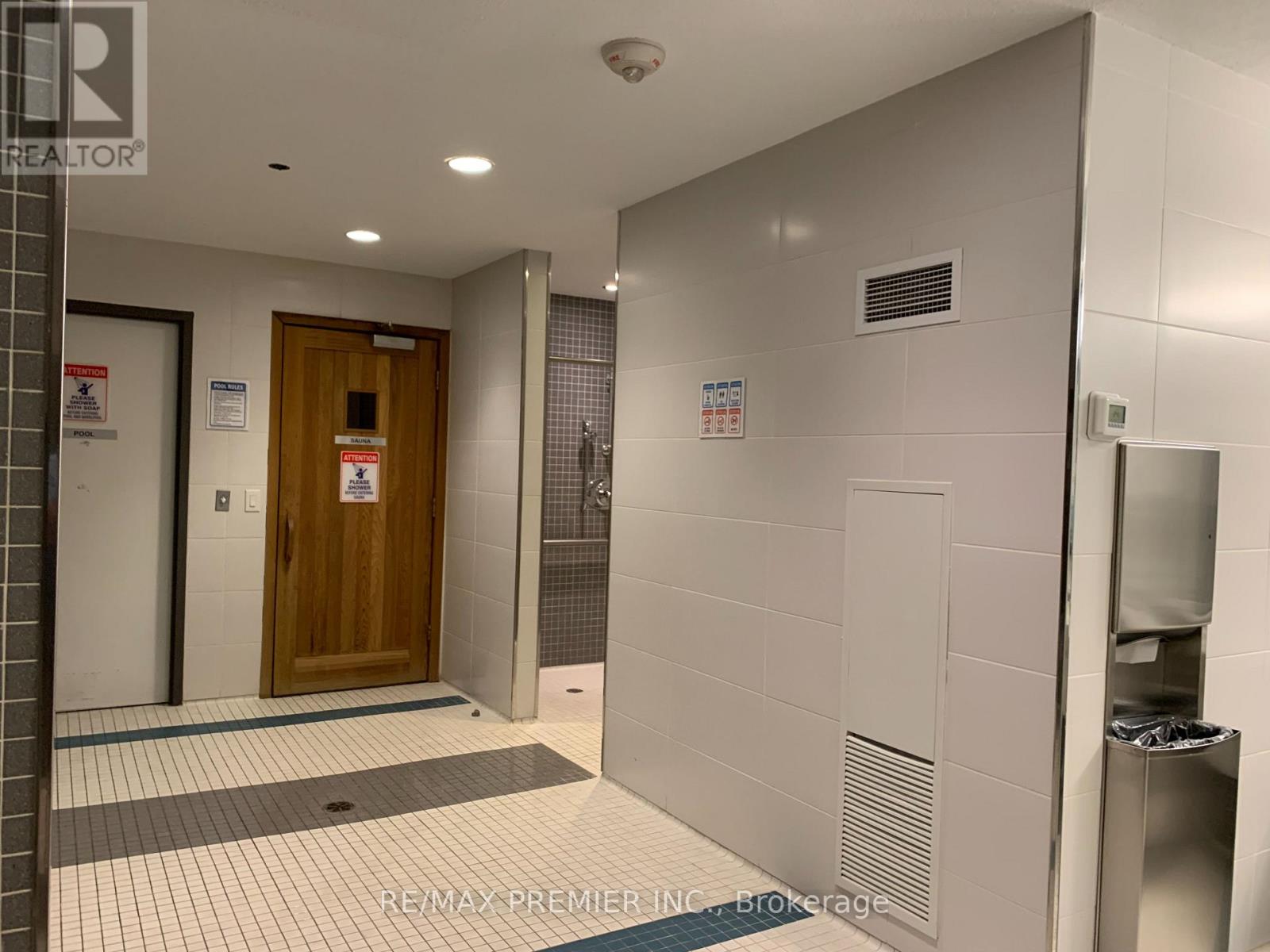 Pho2 - 3600 Highway 7, Vaughan, Ontario  L4L 0G7 - Photo 4 - N12711012