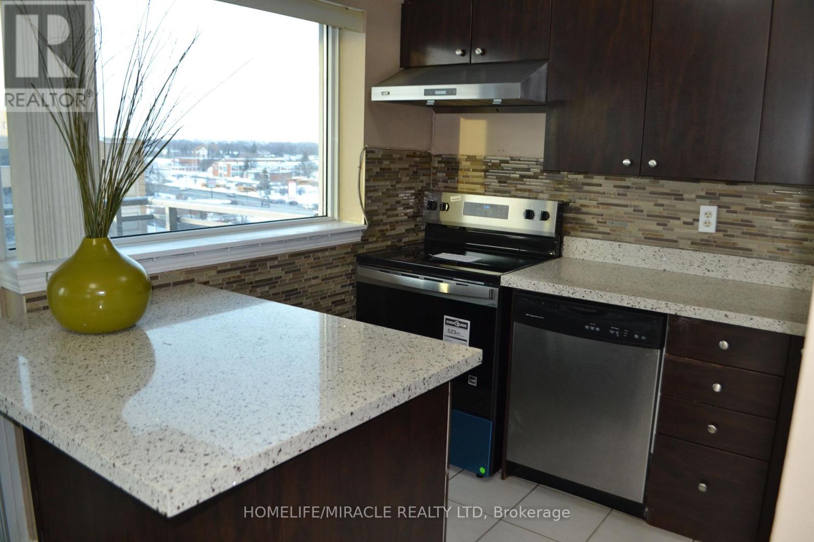 709 - 215 Queen Street E, Brampton, Ontario  L6W 0A9 - Photo 18 - W12522952