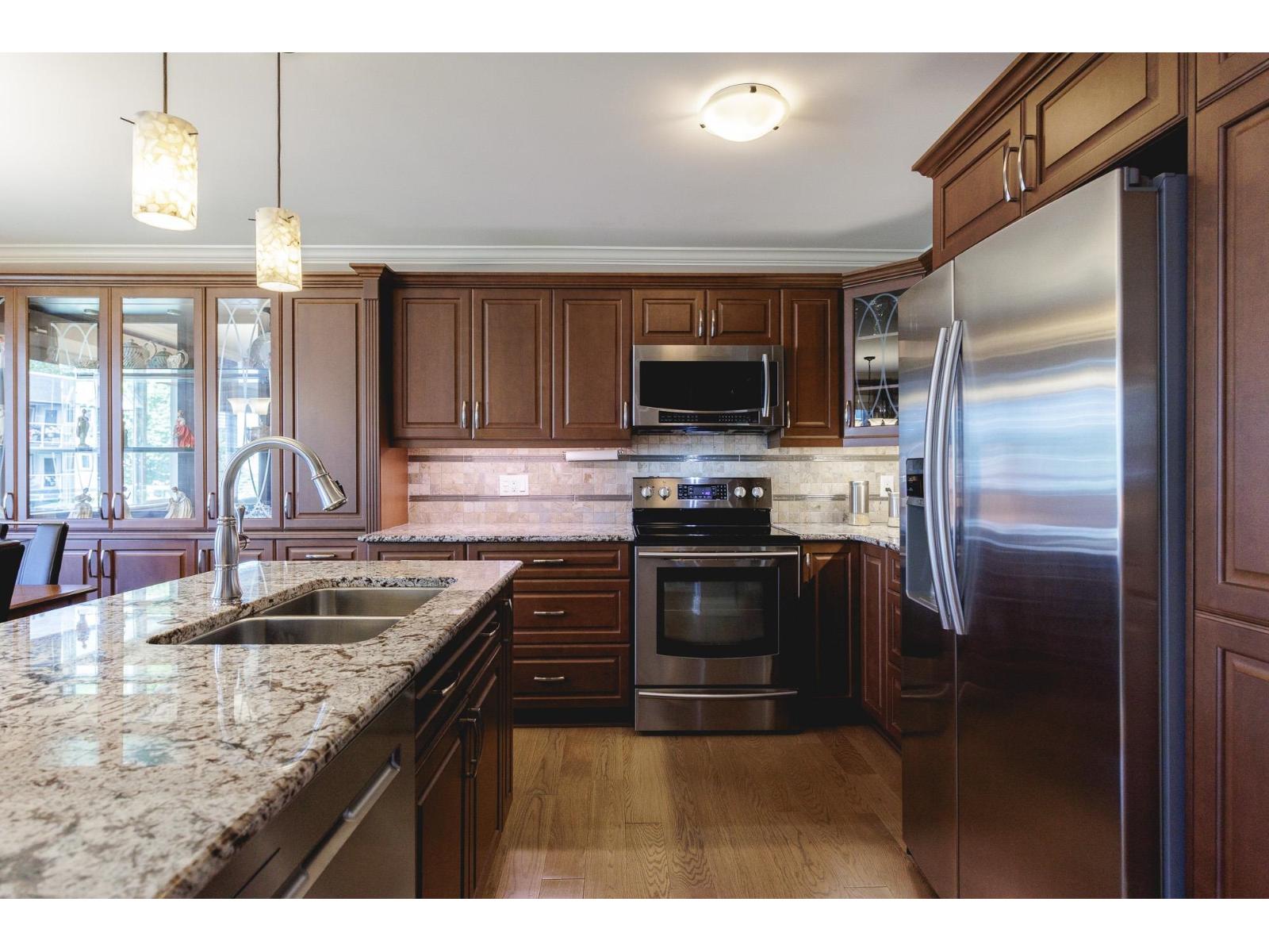 210 13959 16 Avenue, Surrey, British Columbia  V4A 1P8 - Photo 3 - R3054451