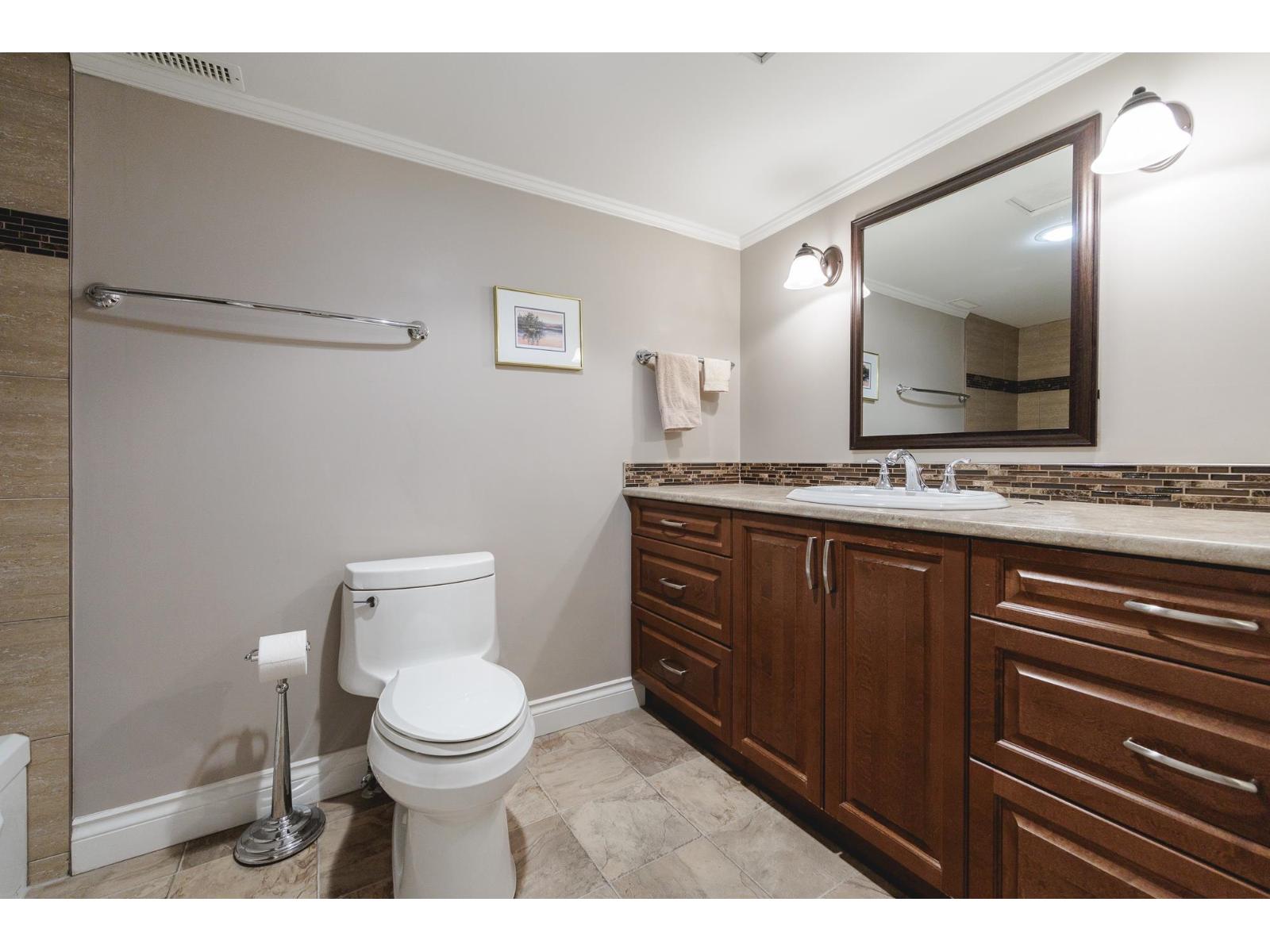 210 13959 16 Avenue, Surrey, British Columbia  V4A 1P8 - Photo 23 - R3054451