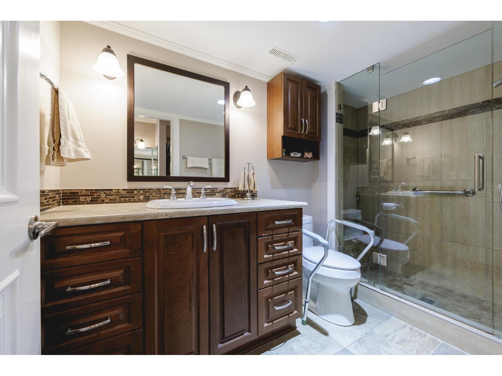 210 13959 16 Avenue, Surrey, British Columbia  V4A 1P8 - Photo 22 - R3054451