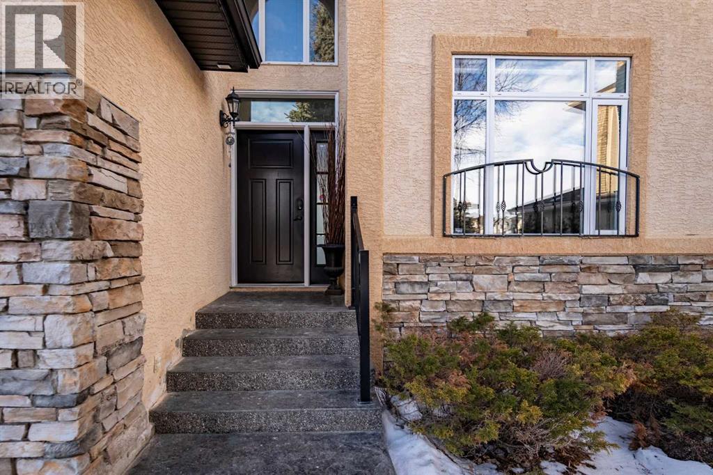 109 Simcrest Heights Sw, Calgary, Alberta  T3H 4K1 - Photo 11 - A2278428