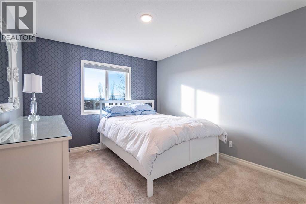 109 Simcrest Heights Sw, Calgary, Alberta  T3H 4K1 - Photo 39 - A2278428