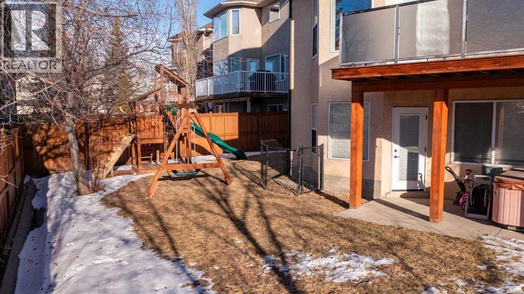 109 Simcrest Heights Sw, Calgary, Alberta  T3H 4K1 - Photo 6 - A2278428