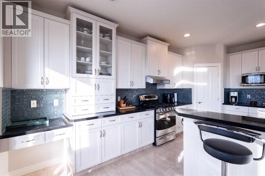 109 Simcrest Heights Sw, Calgary, Alberta  T3H 4K1 - Photo 24 - A2278428