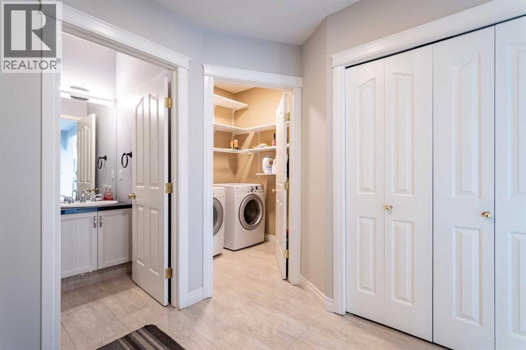 109 Simcrest Heights Sw, Calgary, Alberta  T3H 4K1 - Photo 28 - A2278428