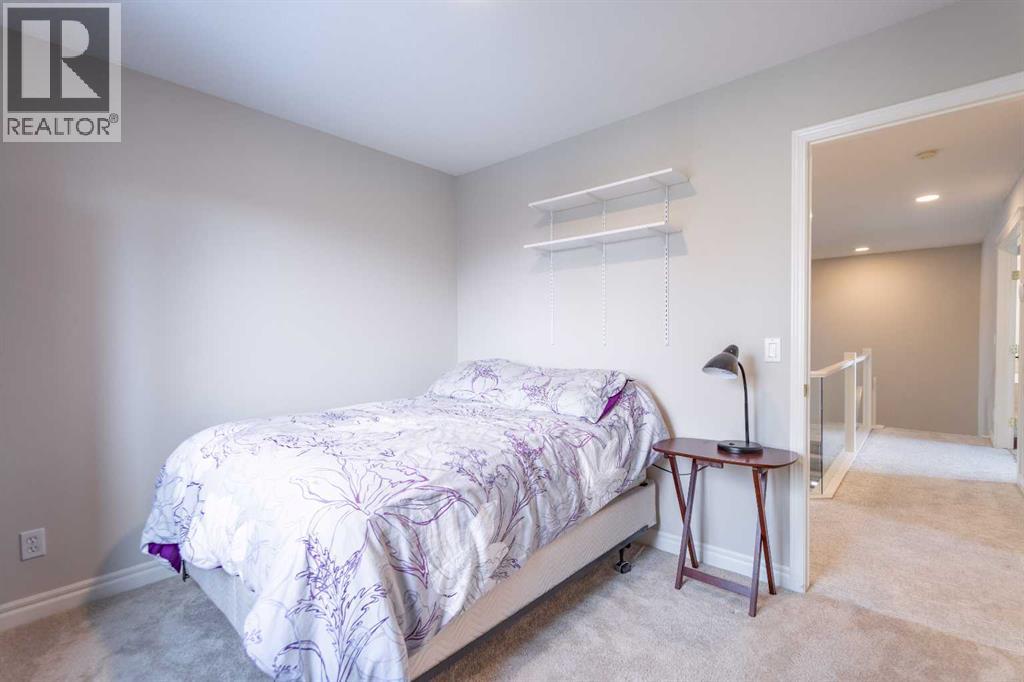 109 Simcrest Heights Sw, Calgary, Alberta  T3H 4K1 - Photo 43 - A2278428