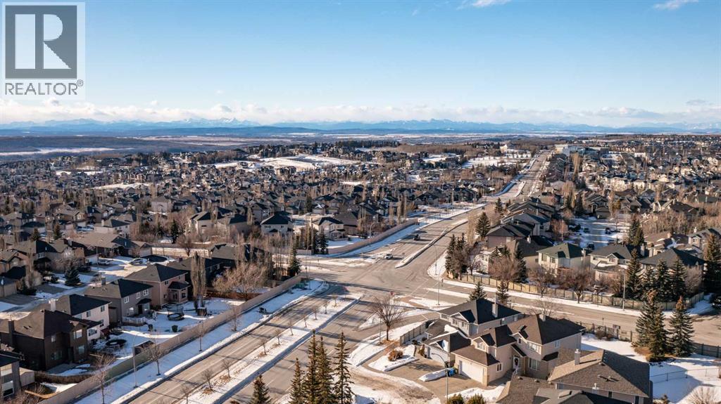 109 Simcrest Heights Sw, Calgary, Alberta  T3H 4K1 - Photo 10 - A2278428